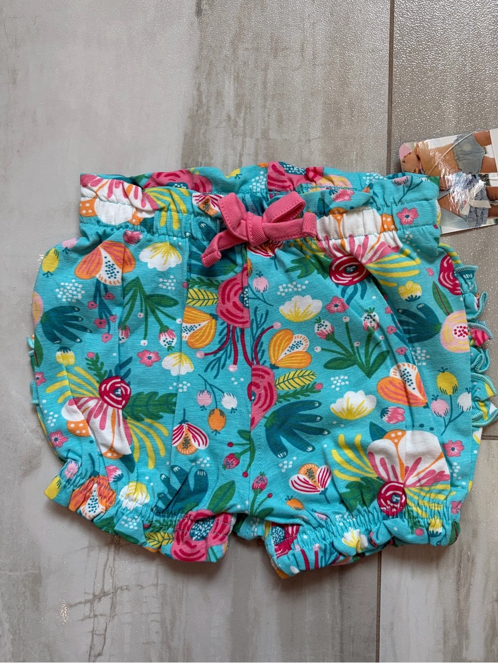 NWT RuffleButts Colorful Flower Patch Pull-On Bubble Shorts Baby Girl 3-6M